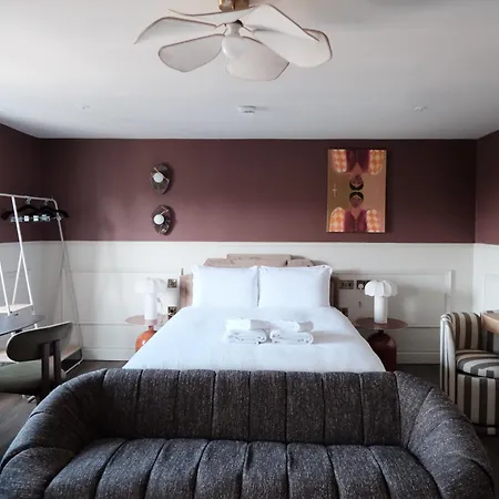 Meus Apartments, West End *