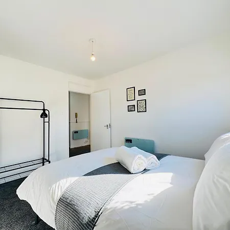 Stylish 3-bed In Leith Edimburgo