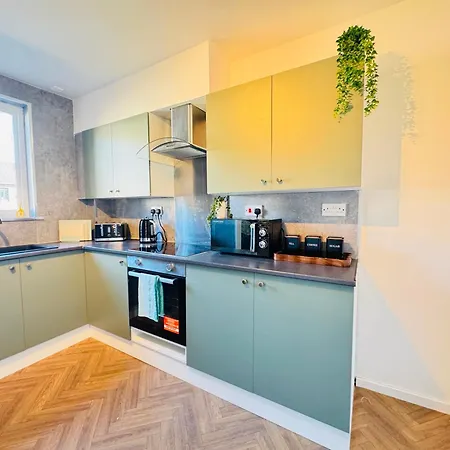 Stylish 3-bed In Leith アパート