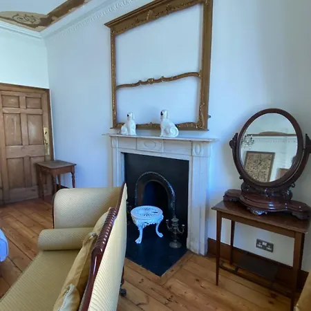 Apartamento Elegant Main Door, 2 Floor Flat In Historic Leith *