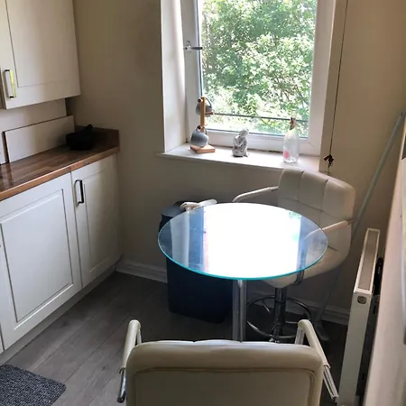 15 Min From Centre Edinburgh