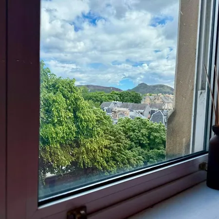 Bright Marchmont 2br Meadows Centre Edinburgh