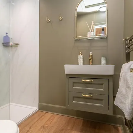 Apartment Charming Georgian Flat In The Heart Of - Pass The Keys Edinburgh