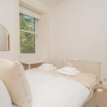Apartment Cosy 2 Bed In - Pass The Keys *