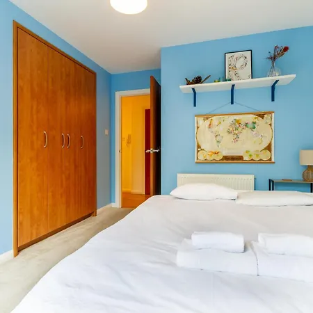 Apartamento Leafy Leith 2bdr Retreat With A Private Balcony Edimburgo