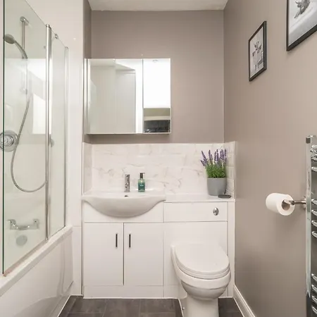 Cosy Murrayfield Flat - Pass The Keys * Edinburgh