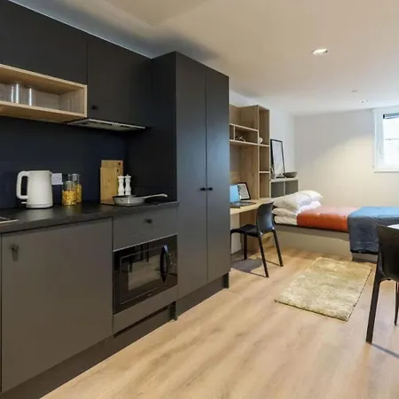Straits Place In * Edinburgh