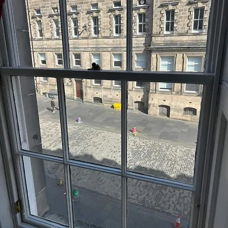 Apartment Historic Elegance On The Royal Mile Edinburgh