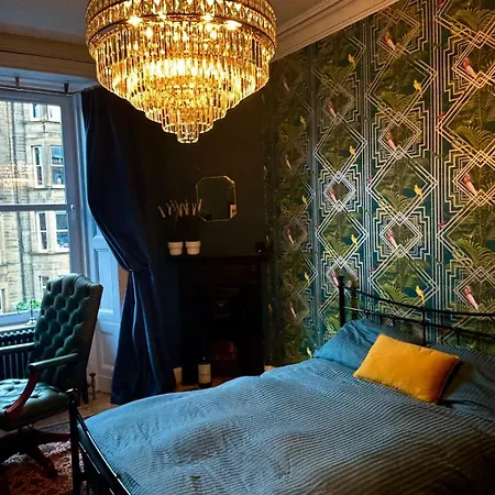 Morningside Two-bedroom Period Victorian Flat Apartment *