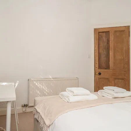 Apartment Cosy 2 Bed In - Pass The Keys