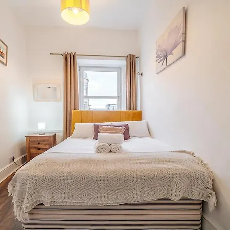 Wee Clan Apartment, Sleep 6, Centre! Apartment Edinburgh