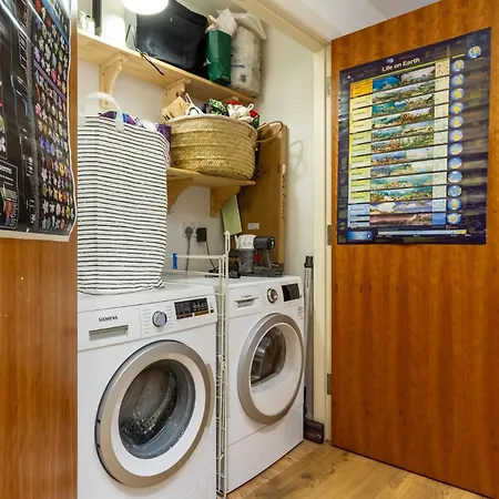 Leafy Leith 2bdr Retreat With A Private Balcony * Edimburgo