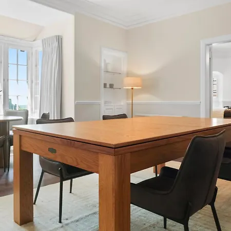 Modern Premium Penthouse Ramsay Gardens * Edinburgh