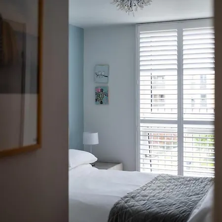 Apartment Modern 2 Bed In