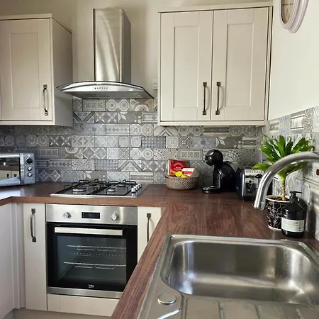 Peaceful Nest 20min Airport And Centre Apartment Edinburgh