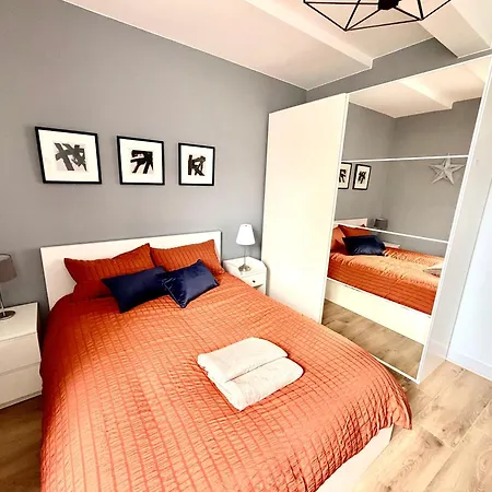 Old Town - Superfast Wifi - 3br Sleeps 7 Apartment *