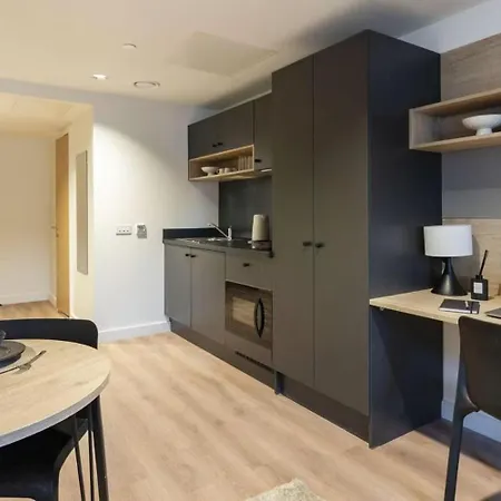 Straits Place In Apartment