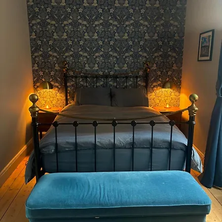 Morningside Two-bedroom Period Victorian Flat Apartment *