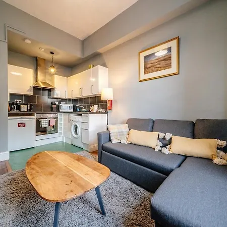 Wee Clan Apartment, Sleep 6, Centre! Apartment Edinburgh