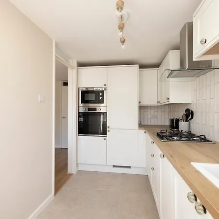 Stylish 2-bedroom In Stockbridge
