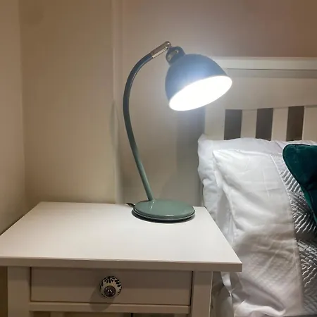Luxury 2 Bedroom On Famous Royal Mile Apartment *