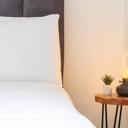 Serene 2bdr Retreat By Holyrood Park Apartment *