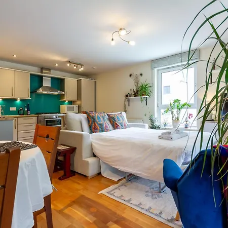 Leafy Leith 2bdr Retreat With A Private Balcony Edimburgo