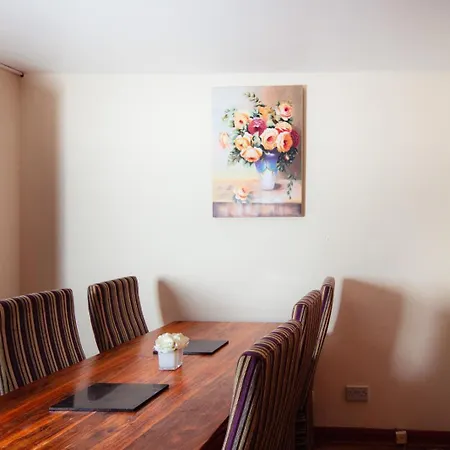 Apartment Warm Arthurs Seat View 4 Bdrm Edinburgh