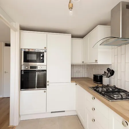 Apartment Stylish 2-bedroom In Stockbridge Edinburgh
