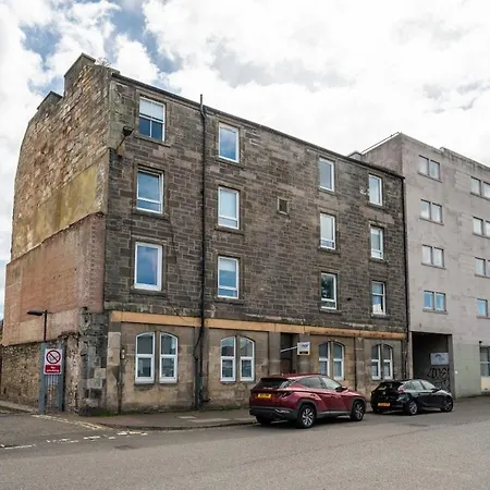 Sunny Flat In Leith With The View Of Arthur's Seat Edimburgo