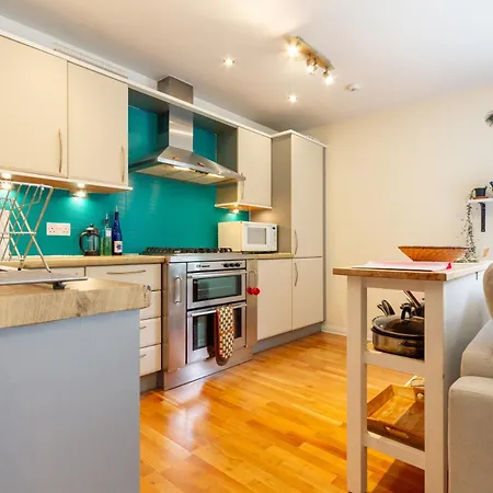 Leafy Leith 2bdr Retreat With A Private Balcony * Edimburgo