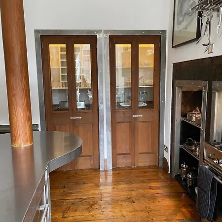 Apartment Elegant Main Door, 2 Floor Flat In Historic Leith