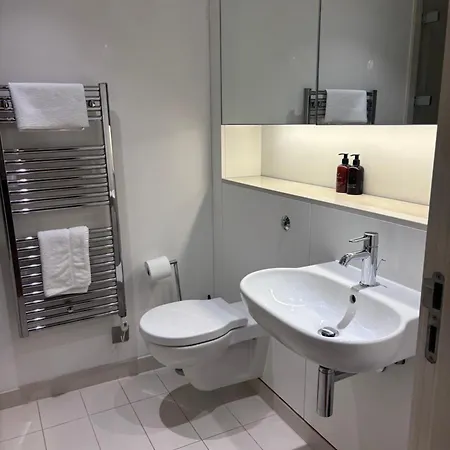 Quartermile Apartment *
