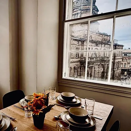 Old Town - Superfast Wifi - 3br Sleeps 7 * Edimburgo