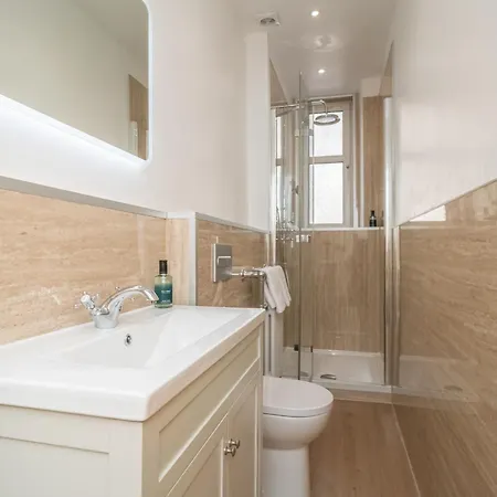 Cosy 2 Bed In - Pass The Keys Apartment