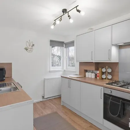 Saughton 2br Free Private Parking Near Tram Station * Edinburgh