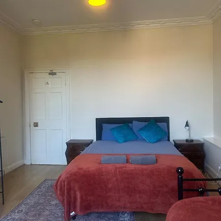 Apartment Pleasance 4 Bedrooms 7 Beds *