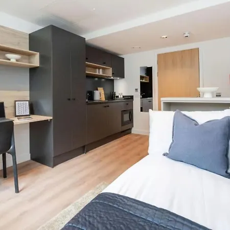 Straits Place In Edinburgh