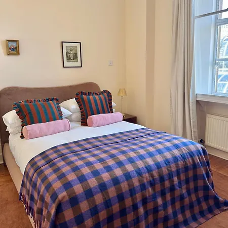 Museum View Center Luxury With Lift Royal Mile Apartment