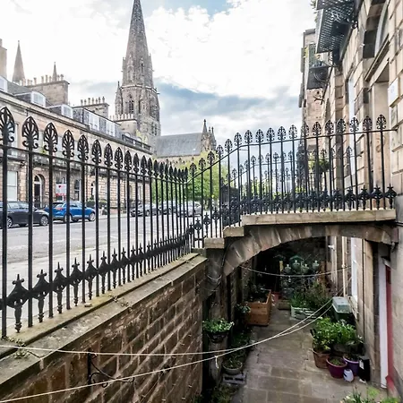 Georgian West End Near Haymarket - Pass The Keys Apartment