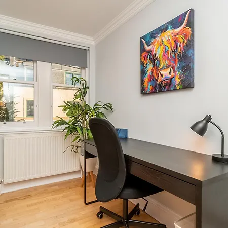 Stylish Hideaway In - Pass The Keys Apartment *