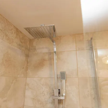 Stylish 2-bedroom In Stockbridge * Edinburgh