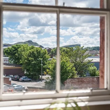 Apartamento Sunny Flat In Leith With The View Of Arthur's Seat Edimburgo