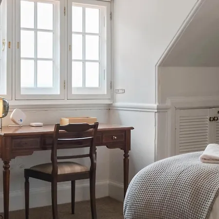 Modern Premium Penthouse Ramsay Gardens * Edinburgh