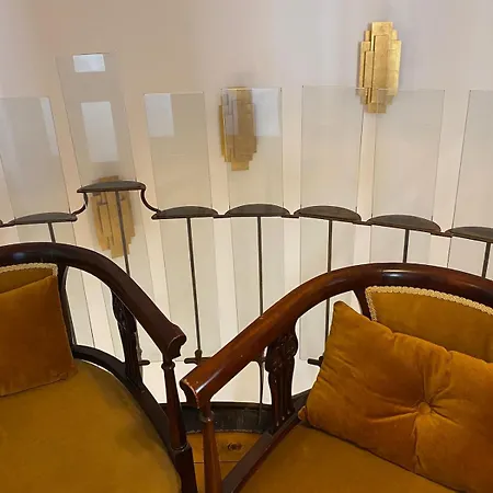 Elegant Main Door, 2 Floor Flat In Historic Leith Apartamento