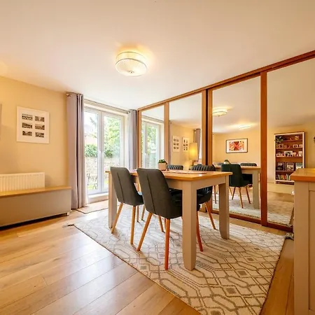 Flaxmill's Sleep 4, 2 Bedrooms, Great Lägenhet