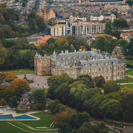 Elegant Victorian On Holyrood Park * Edinburg