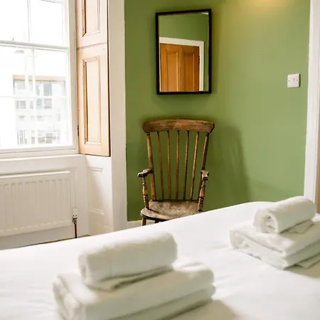 Apartment 1 Bed Overlooking The Historic Greyfriars Church Edinburgh