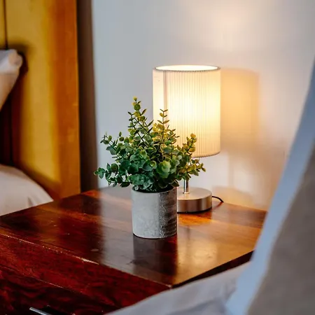 Wee Clan Apartment, Sleep 6, Centre! * Edinburgh