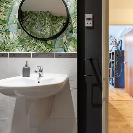 Leafy Leith 2bdr Retreat With A Private Balcony Apartamento Edimburgo